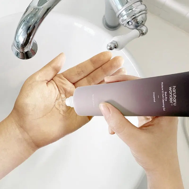 HaruHaru WONDER | Black Rice Moisture 5.5 Soft Cleansing Gel - 100ml - PurMii